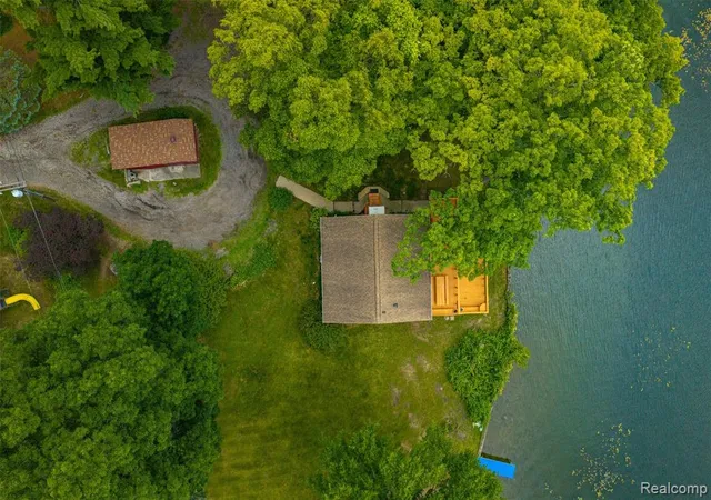 26th image of 11044 Grand River Ave, Brighton, MI 48116 | MLS# 61006086