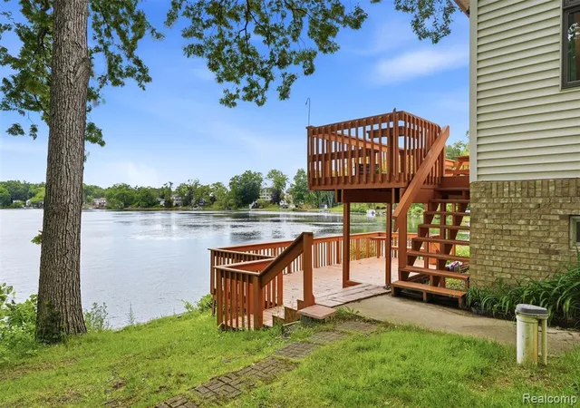 4th image of 11044 Grand River Ave, Brighton, MI 48116 | MLS# 61006086