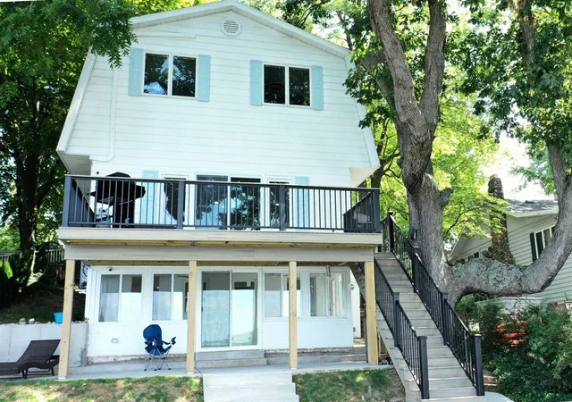 2nd image of 92318 Mariner Dr, Benton Harbor, MI 49022 | MLS# 70553210