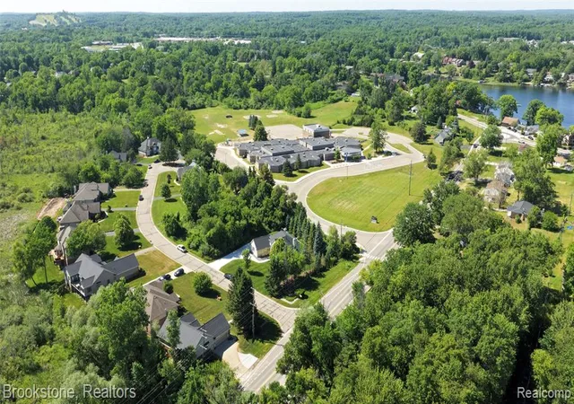 Photo 2 of Sale Pending at 10295 Northridge Ct, White Lake, MI 48386 2641 | MLS# 61001684 | Listing updated on 2026-08-28