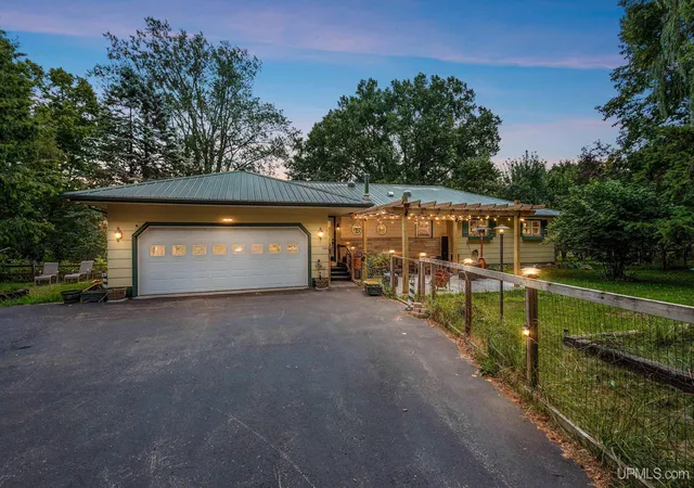 Photo 1 of Single family home for sale at N6474 M35, Menominee, MI 49858 | MLS# 50217069 | Listing updated on 2026-08-03