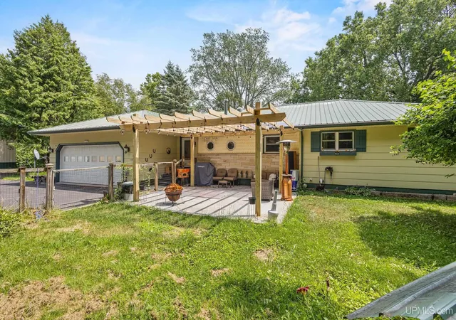 Photo 2 of Single family home for sale at N6474 M35, Menominee, MI 49858 | MLS# 50217069 | Listing updated on 2026-08-03