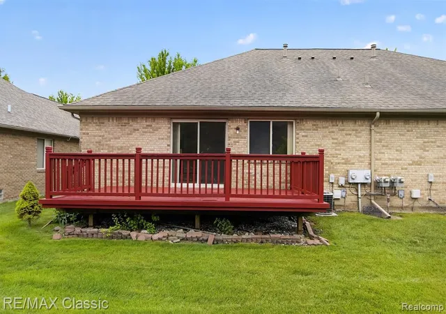 2nd image of 3937 Sunflower Ln, Warren, MI 48091 6117