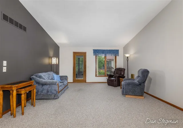 Listing Photo 3 - Condo for sale in building located at 7021 Gardenview Ct, Byron Center, MI 49315-8350 - Unit #19