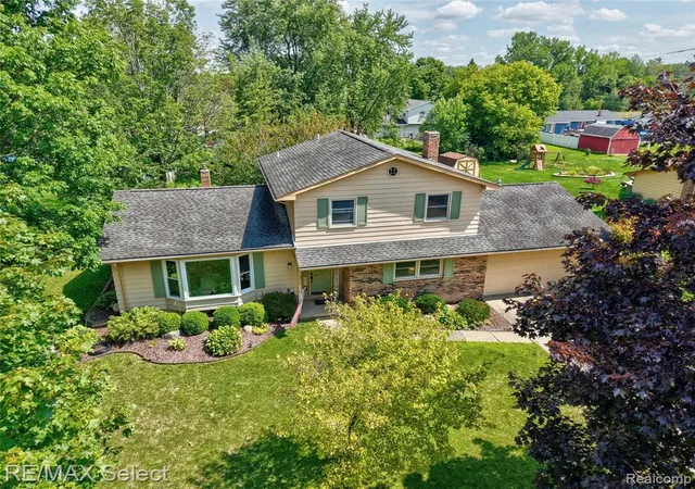 Photo 4 of Sale Pending at 4317 Mount Vernon Pass, Swartz Creek, MI 48473 8240 | MLS# 61025040 | Listing updated on 2026-09-14