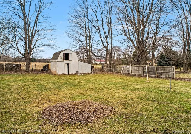 Homes for sale in Montrose, MI | 14243 Seymour Rd, Montrose, MI 48457 9073 | MLS# 60982715