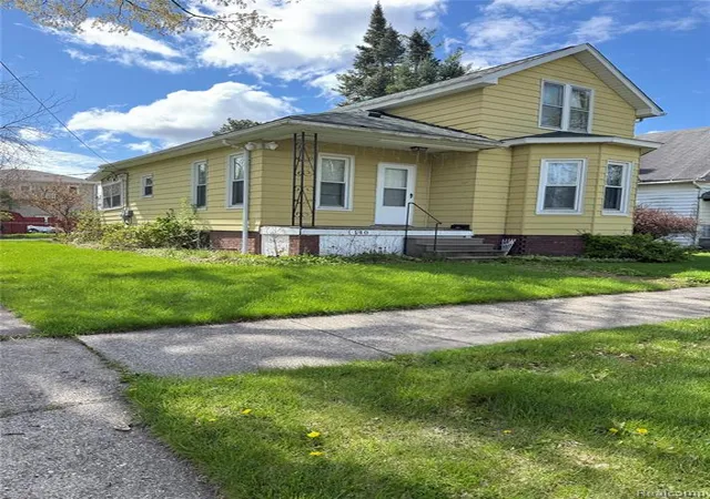 Homes for sale in Saginaw, MI | 140 N Andre St, Saginaw, MI 48602 | MLS# 60970830