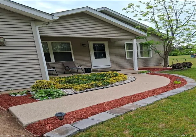 4th image of 489 S 1st St, Kalamazoo, MI 49009 | MLS# 61001138