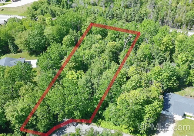 Homes for sale in Manistique, MI | Tbd Hillcrest Dr, Manistique, MI 49854 | MLS# 50212209