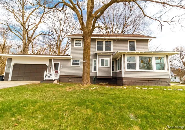 1st image of 938 W Oregon St, Lapeer, MI 48446 | MLS# 60386215
