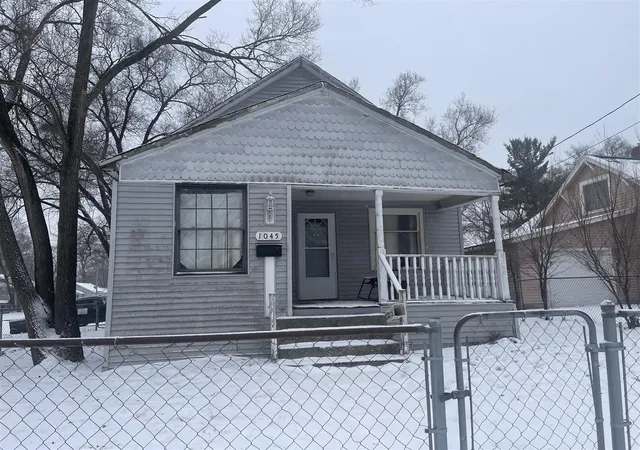 Homes for sale in Muskegon, MI | 1045 E Forest Ave, Muskegon, MI 49442 | MLS# 70506792