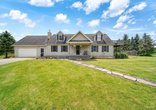 Photo 2 of Sale Pending at 3310 Southard Hwy, Adrian, MI 49221 | MLS# 50215410 | Listing updated on 2026-08-26