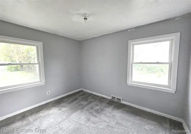 Photo 3 of Single family home for sale at 6729 Stahelin Ave, Detroit, MI 48228 | MLS# 61013555 | Listing updated on 2026-07-23