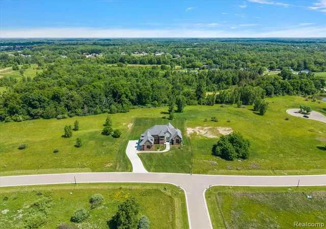 Homes for sale in Grand Blanc, MI | 6301 Bridle Path, Grand Blanc, MI 48439 | MLS# 61006144