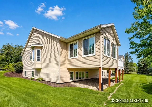Photo 3 of Sale Pending at 2555 Gracepoint Ct #40, Caledonia, MI 49316 | MLS# 70550460 | Listing updated on 2026-08-28