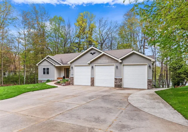 Homes for sale in Cedar Springs, MI | 11033 Sandy Oak Trl, Cedar Springs, MI 49319 | MLS# 70530492