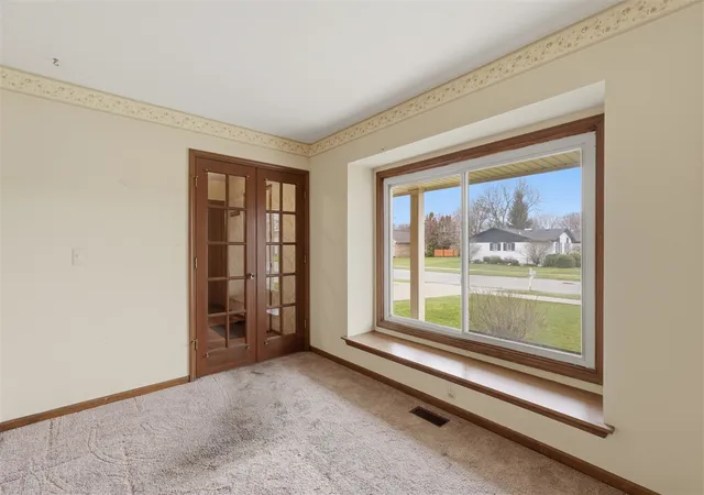 4th image of 37962 Munger Dr, Livonia, MI 48154 | MLS# 70524546