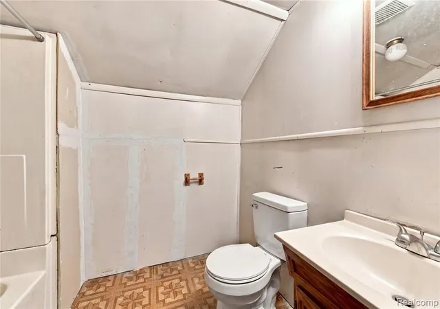 Photo 2 of Single family home for sale at 7620 E Brentwood St, Detroit, MI 48234 3157 | MLS# 61025611 | Listing updated on 2026-08-29