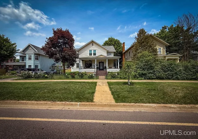 Homes for sale in Negaunee, MI | 111 E Main St, Negaunee, MI 49866 | MLS# 50213389