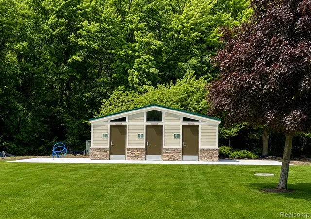 Photo 17 of Sale Pending at 720 Cavallaro, Wixom, MI 48393 | MLS# 61021838 | Listing updated on 2026-09-01