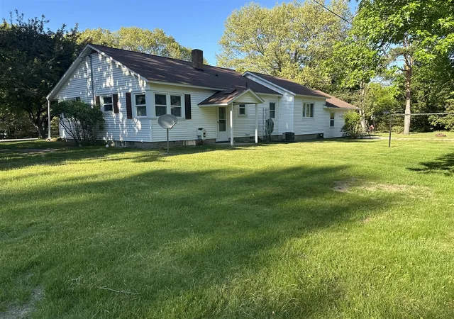 Homes for sale in Manistee, MI | 1735 Red Apple Rd, Manistee, MI 49660 | MLS# 70535238