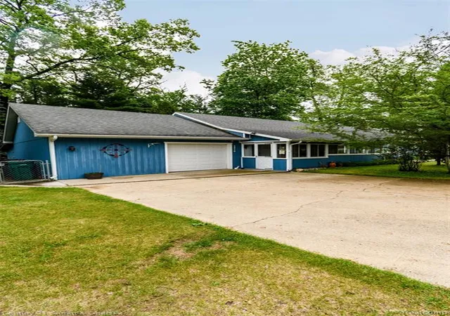 Homes for sale in Harrison, MI | 3270 Woods Rd, Harrison, MI 48625 | MLS# 61005325