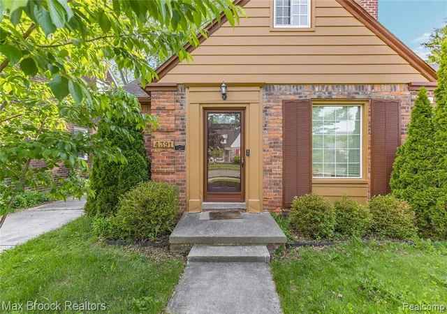 Photo 2 of Single family home for sale at 4391 Bishop St, Detroit, MI 48224 2319 | MLS# 61025525 | Listing updated on 2026-08-29