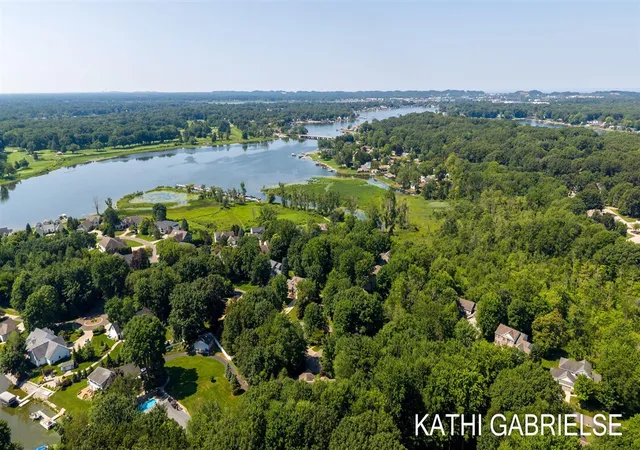 Homes for sale in Spring Lake, MI | 18082 Hammond Bay Dr, Spring Lake, MI 49456 | MLS# 70544247