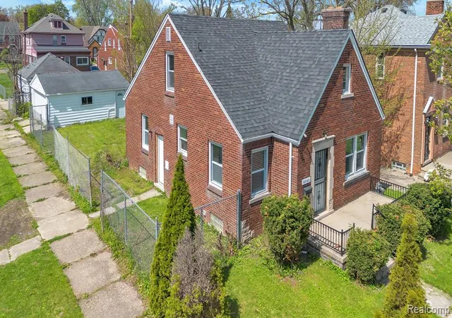 2nd image of 5903 Somerset Ave, Detroit, MI 48224 | MLS# 60992366
