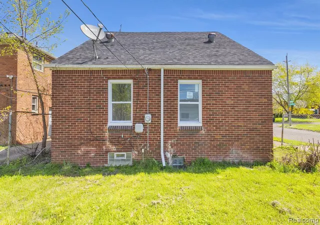 5th image of 5903 Somerset Ave, Detroit, MI 48224 | MLS# 60992366
