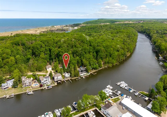 Homes for sale in Saugatuck, MI | 1005 Park St, Saugatuck, MI 49453 | MLS# 70514693
