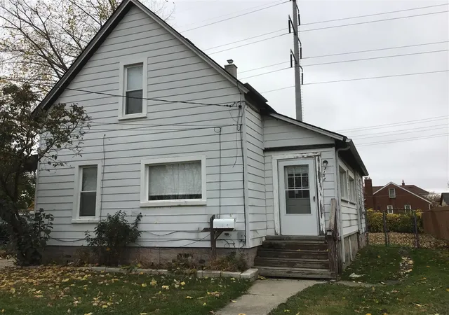 Homes for sale in Wyandotte, MI | 3152 9th St, Wyandotte, MI 48192 | MLS# 70511022