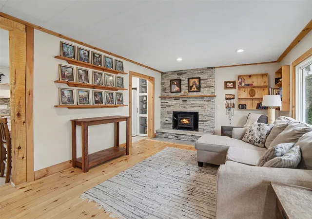 Photo 3 of Single family home for sale at 8590 W Thomas St, Shelby, MI 49455 | MLS# 70555681 | Listing updated on 2026-08-31