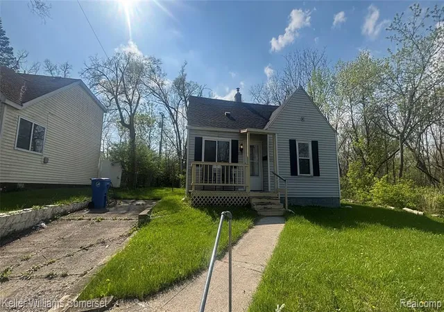 Photo 3 of Single family home for sale at 2118 Harriet St, Inkster, MI 48141 1683 | MLS# 60995388 | Listing updated on 2026-08-27