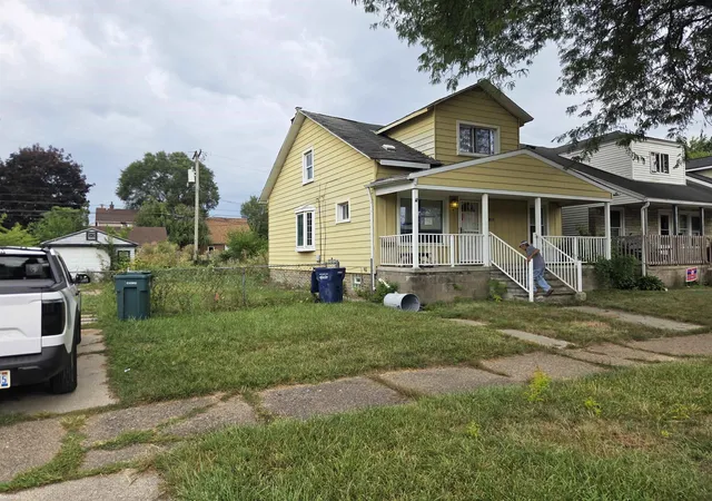Photo 2 of Single family home for sale at 1404 Grant Ave, Lincoln Park, MI 48146 | MLS# 50219821 | Listing updated on 2026-09-16