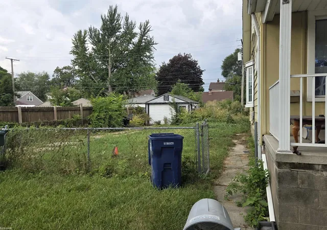 Photo 3 of Single family home for sale at 1404 Grant Ave, Lincoln Park, MI 48146 | MLS# 50219821 | Listing updated on 2026-09-16