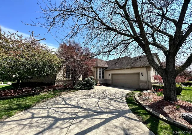 Photo 2 of Single family home for sale at 48280 Elmwood Dr, Shelby Township, MI 48315 | MLS# 60997528 | Listing updated on 2026-08-23
