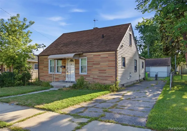 Photo 3 of Single family home for sale at 26210 Clancy St, Roseville, MI 48066 3196 | MLS# 61023388 | Listing updated on 2026-08-21