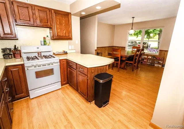 5th image of 2421 Judy Conn Dr, Lapeer, MI 48446 | MLS# 61021816