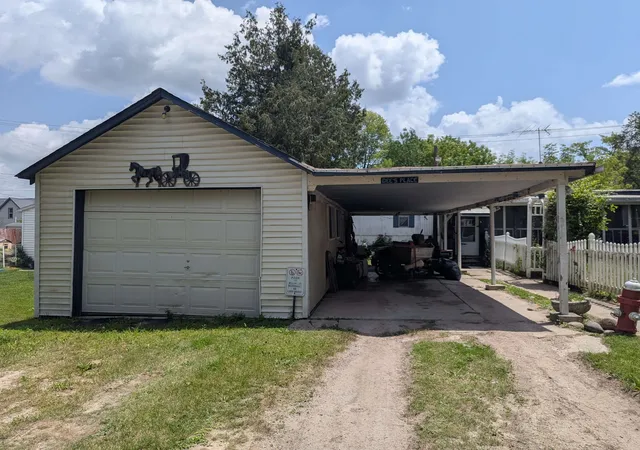 Homes for sale in Standish, MI | 3525 East City Limits Rd, Standish, MI 48658 | MLS# 80070508