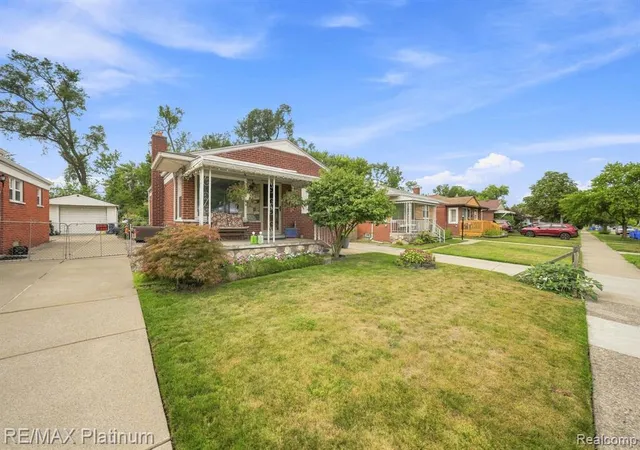 Photo 2 of Single family home for sale at 24371 Currier St, Dearborn Heights, MI 48125 1845 | MLS# 61021669 | Listing updated on 2026-09-18