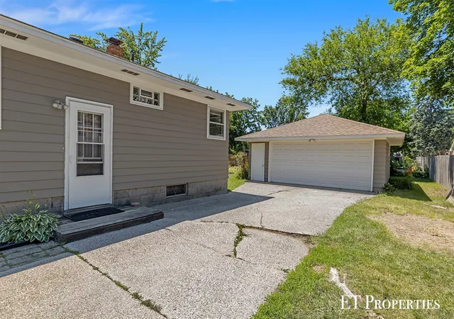 Homes for sale in Jenison, MI | 7695 Thomas Ave, Jenison, MI 49428 | MLS# 70541316