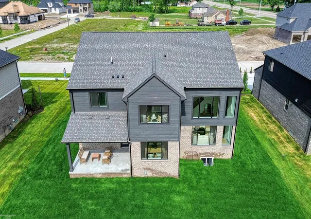 2nd image of 50930 Mistwood Dr, Macomb, MI 48042 | MLS# 50182453