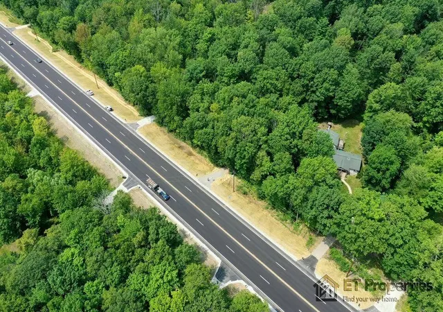 4th image of 8371 14 Mile Rd, Cedar Springs, MI 49319 | MLS# 70537945