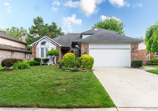1st image of 6241 Smithfield Dr, Troy, MI 48085 | MLS# 61004065