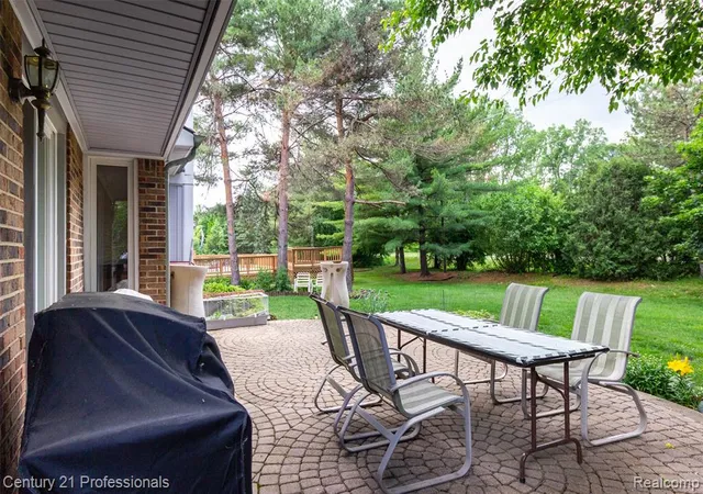 52nd image of 6241 Smithfield Dr, Troy, MI 48085 | MLS# 61004065