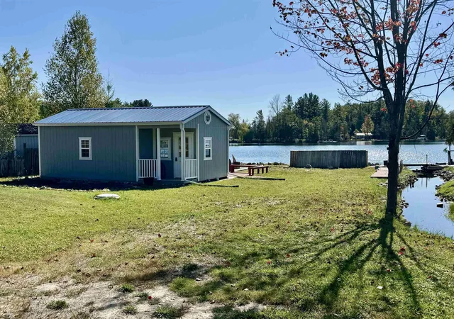 Photo 1 of Sale Pending at 6264 E Townline Lake Rd, Harrison, MI 48625 | MLS# 50204035 | Listing updated on 2026-09-15