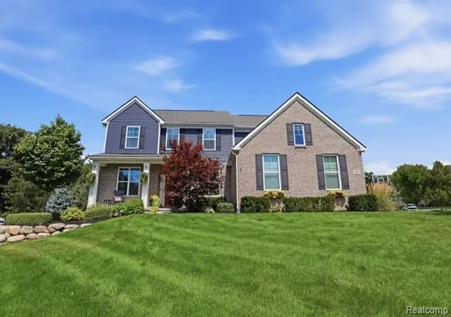 Photo 2 of Single family home for sale at 283 Westbrooke Dr, Oakland, MI 48363 | MLS# 61021960 | Listing updated on 2026-09-04