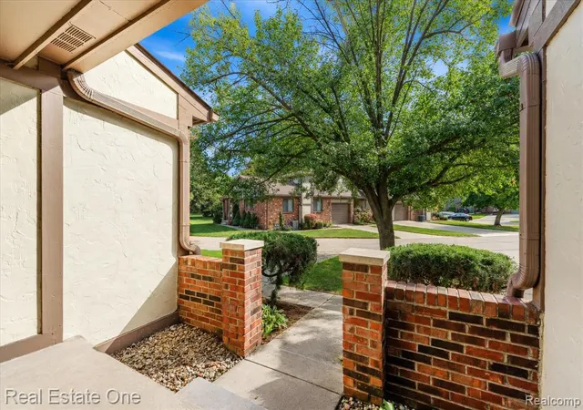 Photo 4 of Condo for sale at 1918 Allenway Ct #110, Rochester, MI 48309 3313 | MLS# 61024996 | Listing updated on 2026-10-30