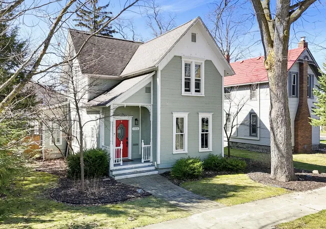 1st image of 206 E Ninth St, Traverse City, MI 49684 | MLS# 80067400